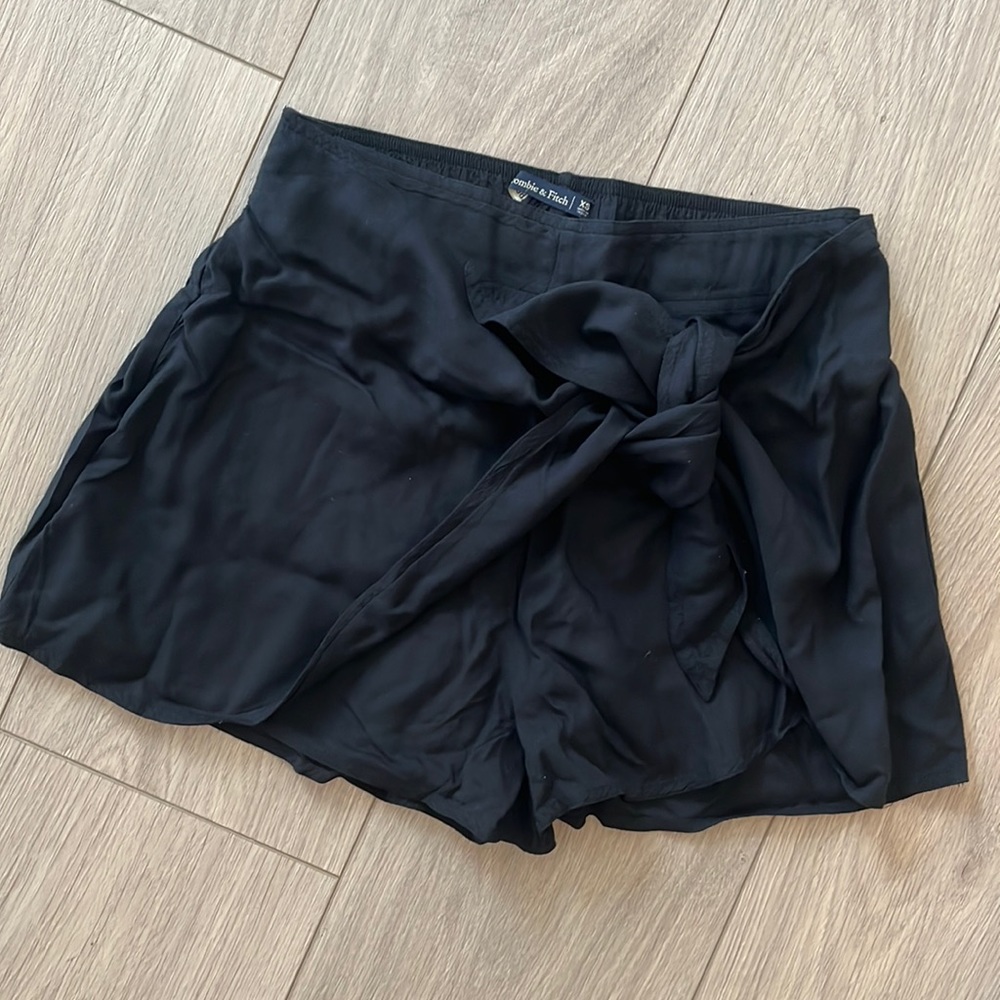Abercrombie & Fitch size XS black wrap shorts
